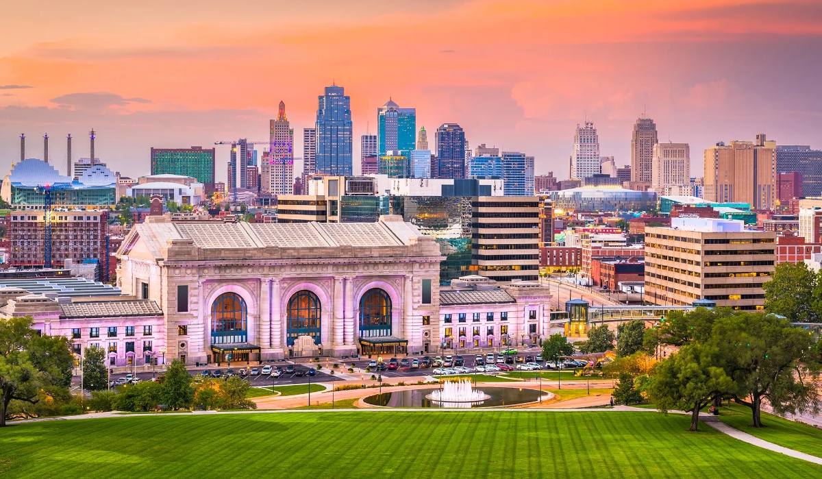 7 Questions to Ask Before Signing a New Lease in Kansas City