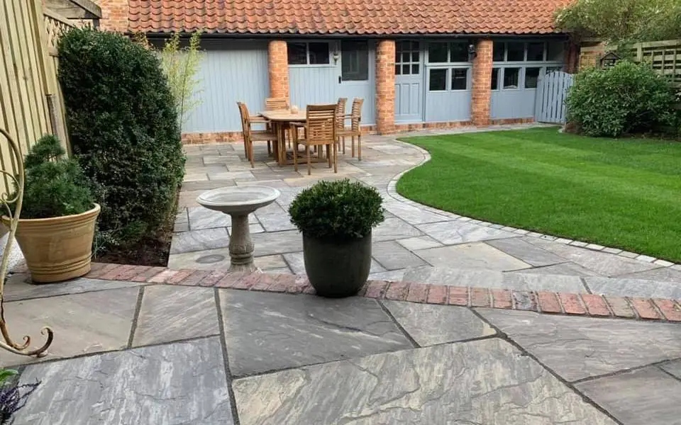 8 Reasons Why Natural Stone Paving is Better for the Environment