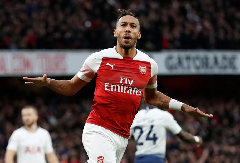 Aubameyang double inspires Arsenal fightback