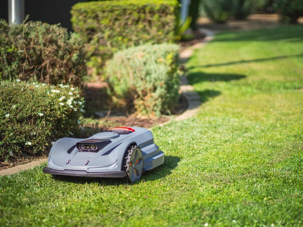 Sunseeker X7 Plus: The Ultimate Summer Lawn Care Companion for Effortless Green Spaces