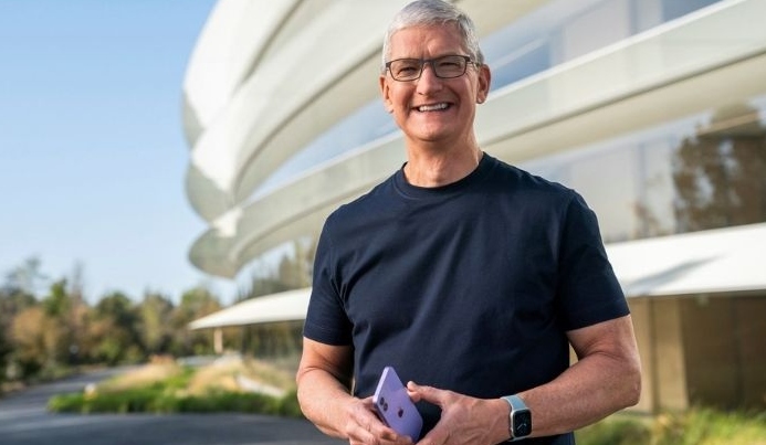 Tim_Cooks_Visionary_Leadership_at_Apple.jpg