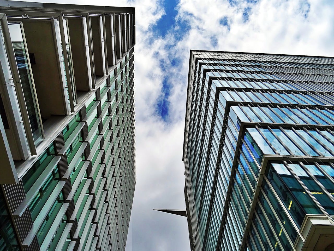 Why Central Banks Can't Stop Financial Crises or Tame Inflation