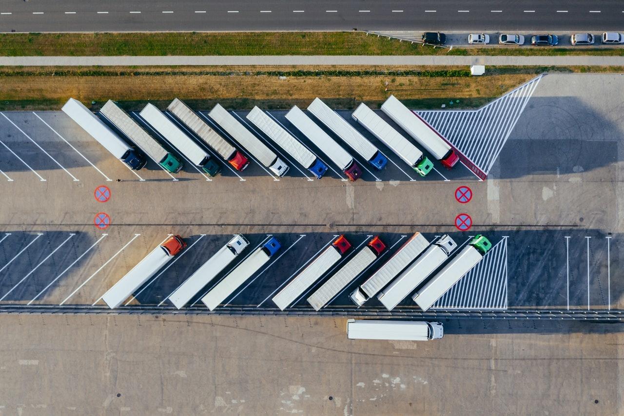 6 Safety Tips For Commercial Truck Drivers