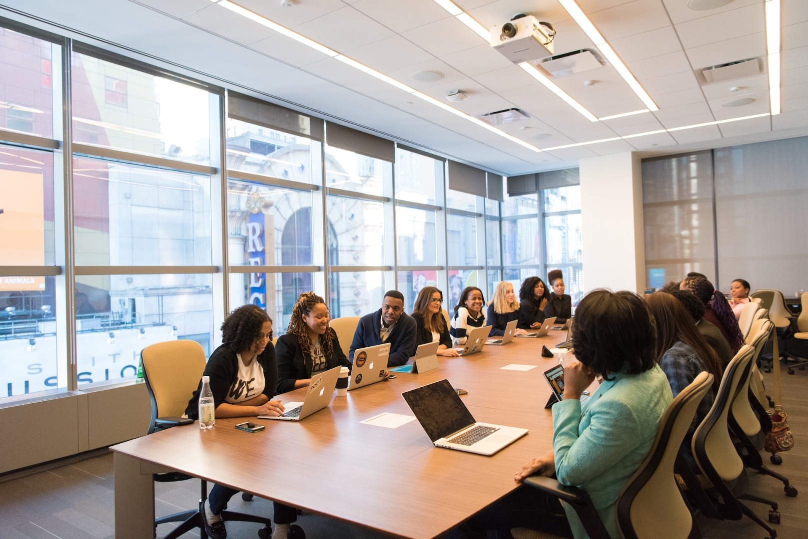 7 Ways Smart Technology Enhances Modern Business Operations 7 Ways Smart Technology Enhances Modern Business Operations