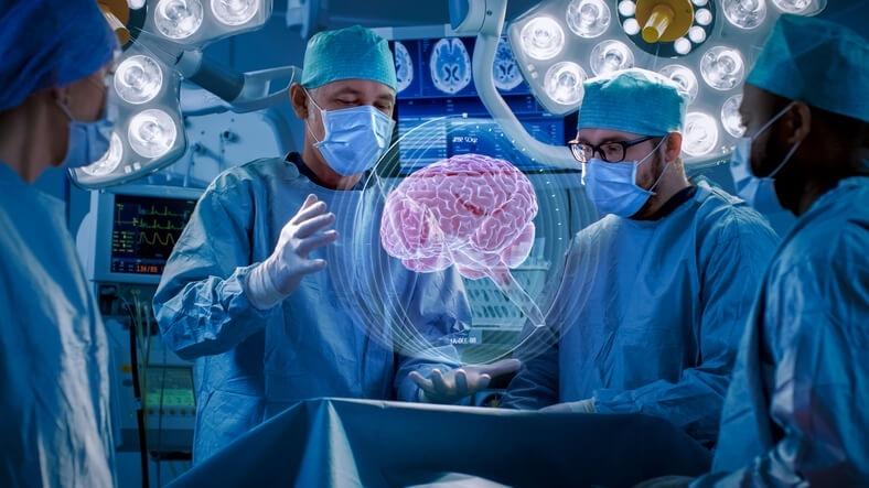 Virtual Reality (VR) & Augmented Reality (AR) Trends in 2021