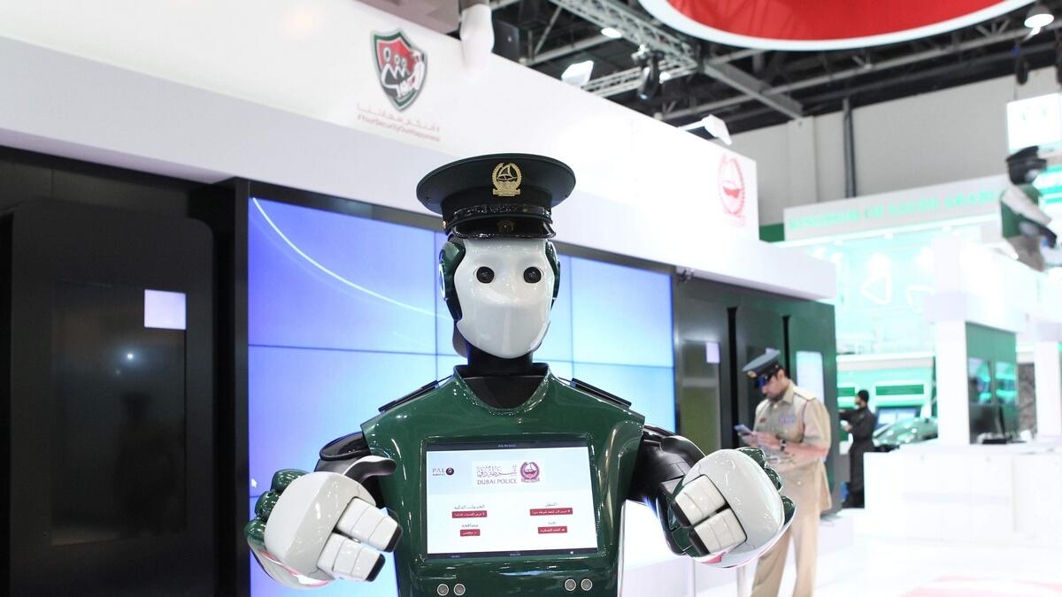 Benefits and Ethical Concerns of Implementing AI Robot Policemen in Law Enforcement 