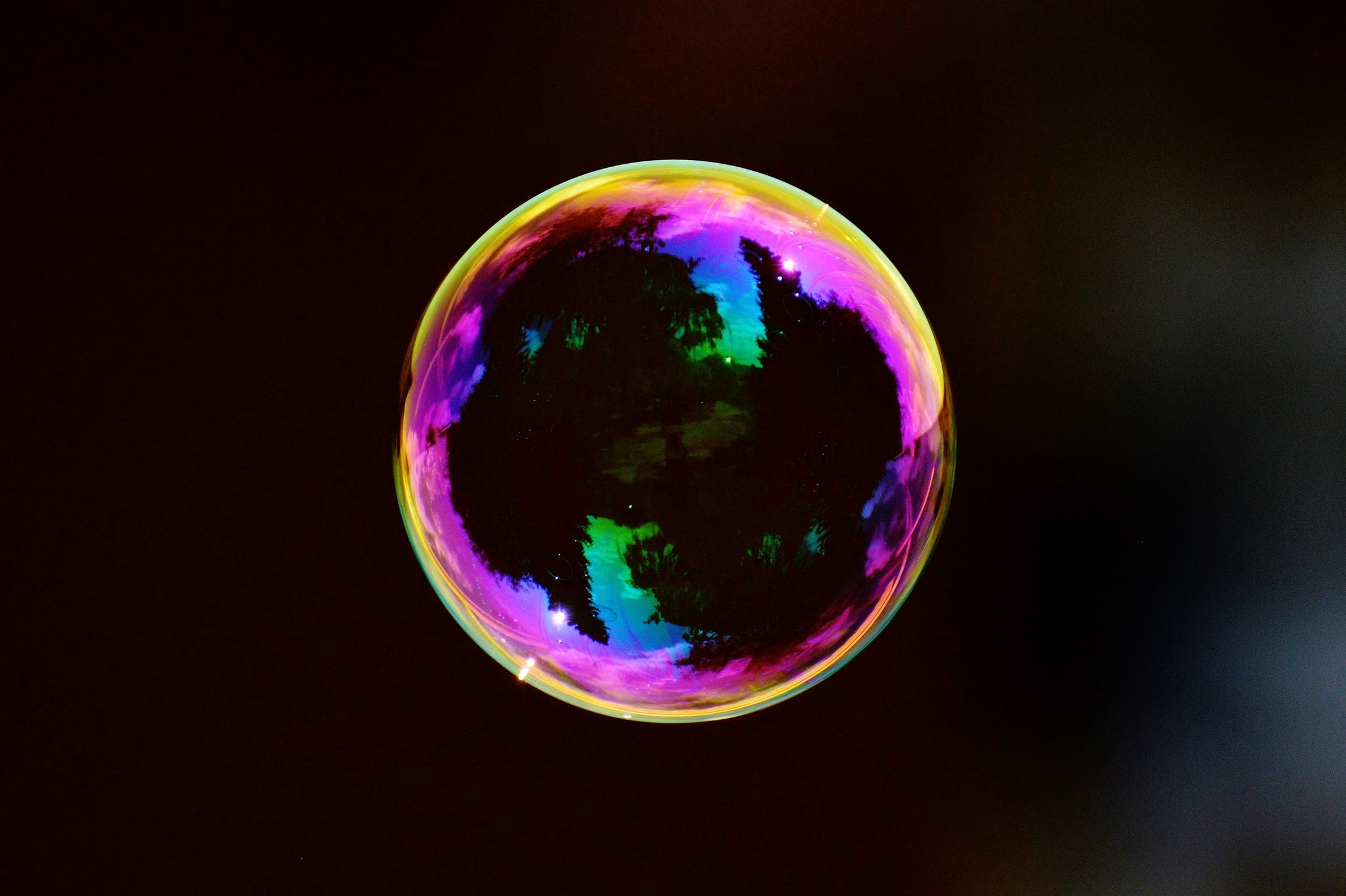 Blowing Away the Bitcoin Bubble Premium