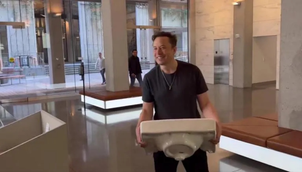 Elon Musk Visited Twitter’s Headquarters As Takeover Nears Completion
