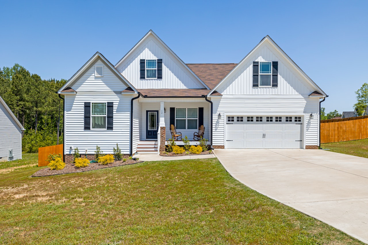 Fixing A Broken Garage Door Is Important For These Reasons