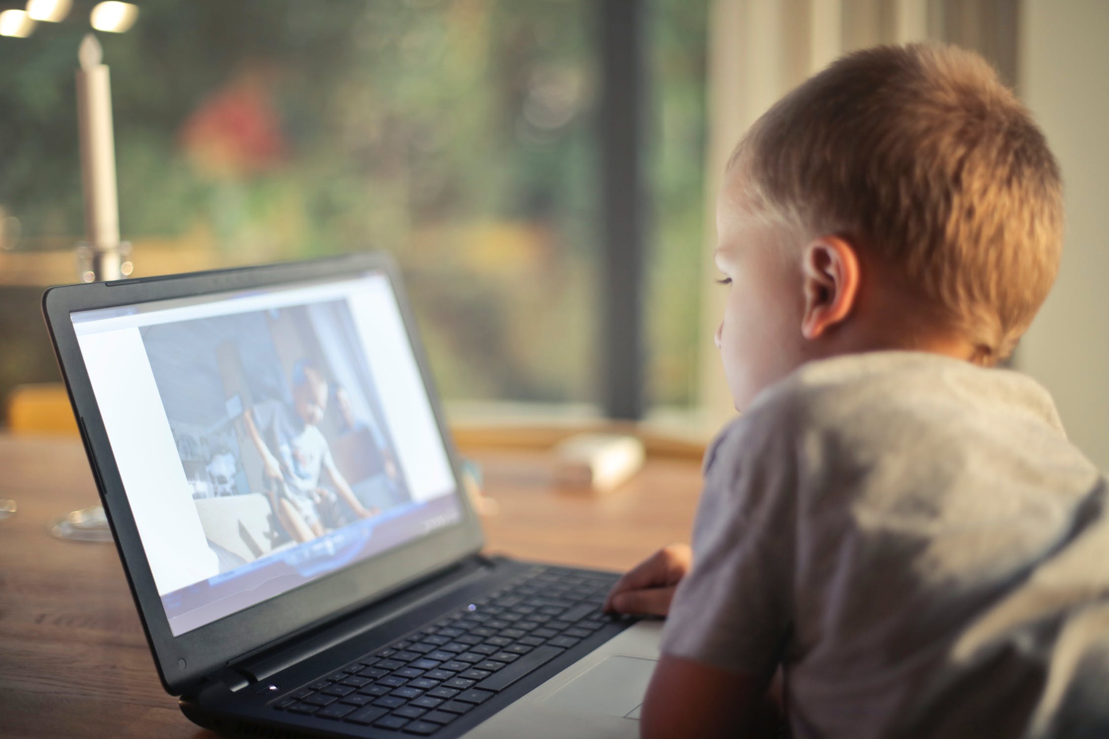 How to Reduce Screen Time for Your Child