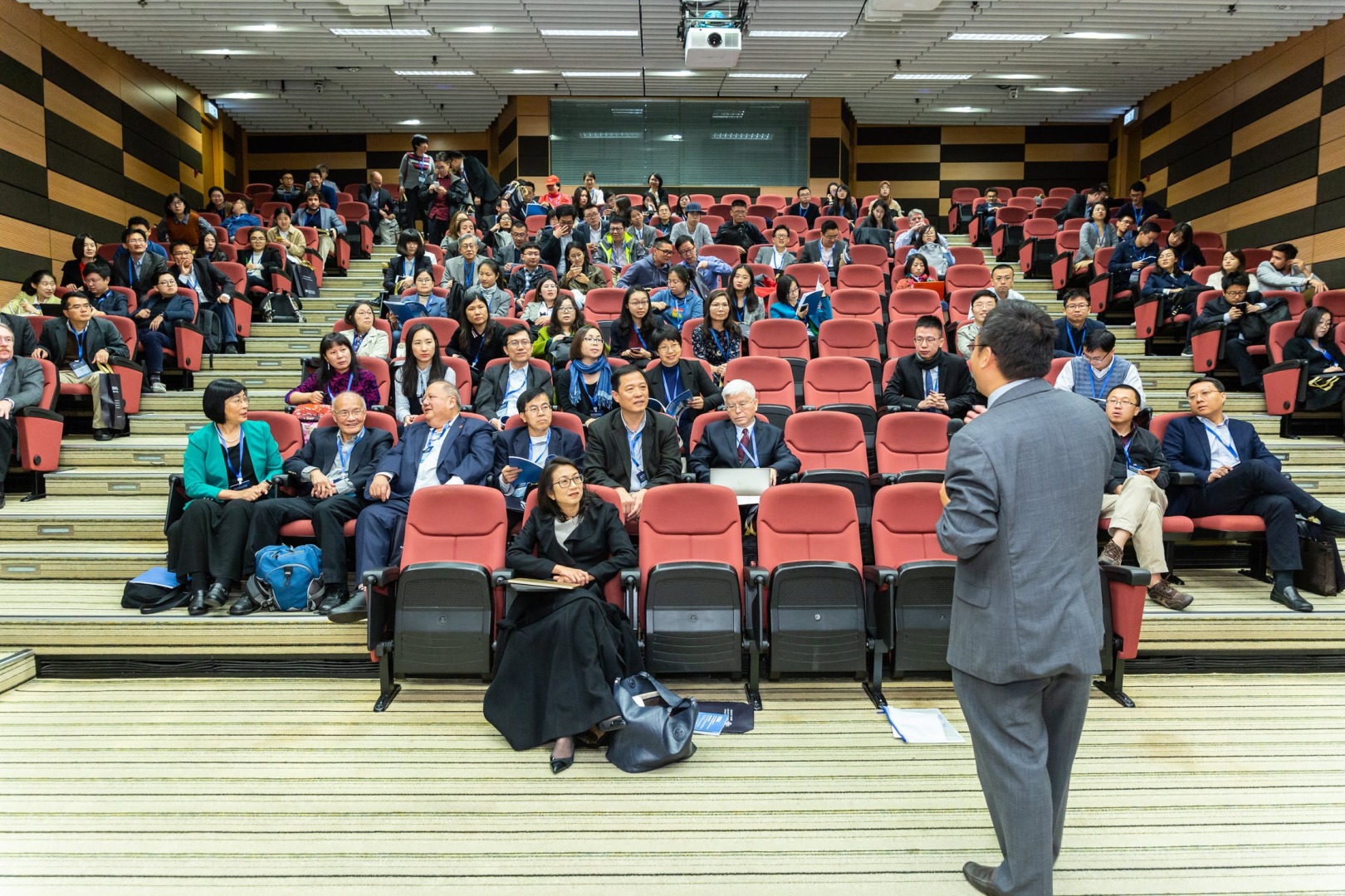 8 Worst Sins That Speakers Commit During Conferences