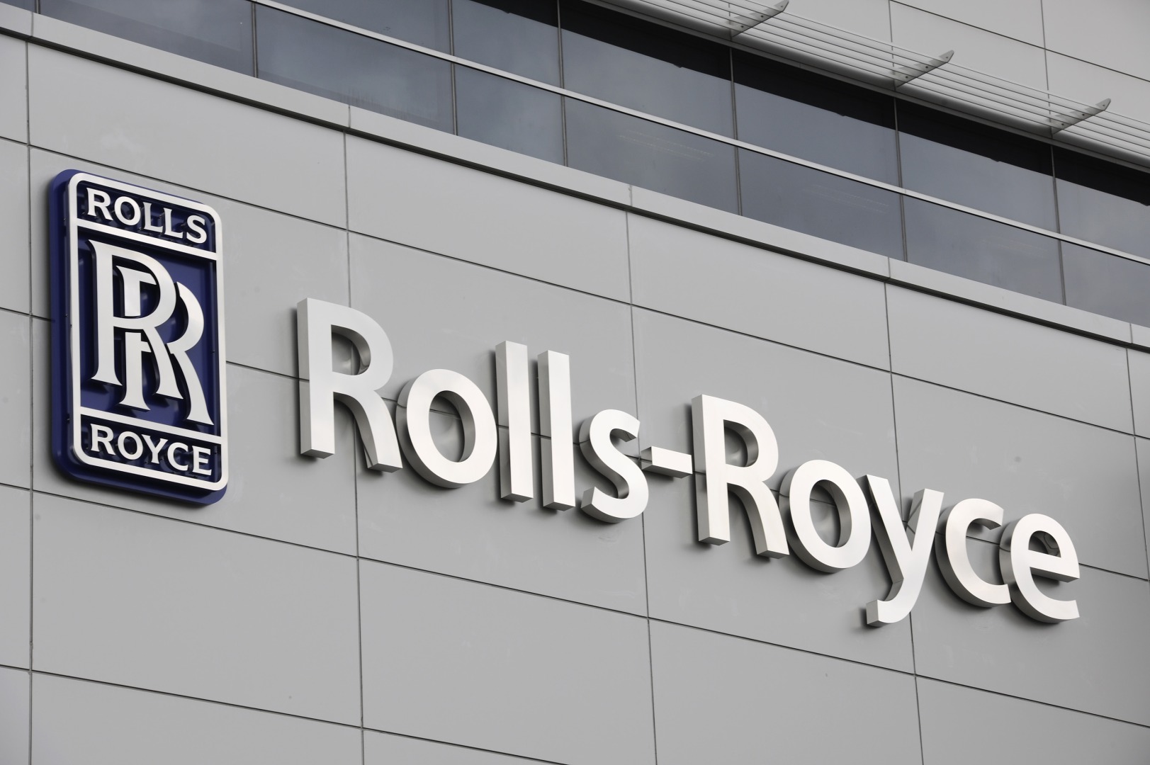 Rolls-Royce to Cut 2,500 Jobs Worldwide