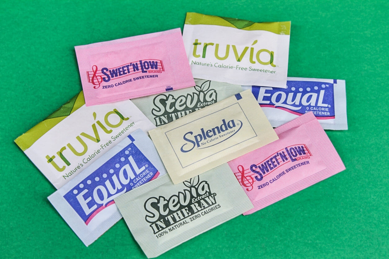 The Truth About Sugar Substitutes: Risk of Stroke and Dementia Masked by Simple Colors