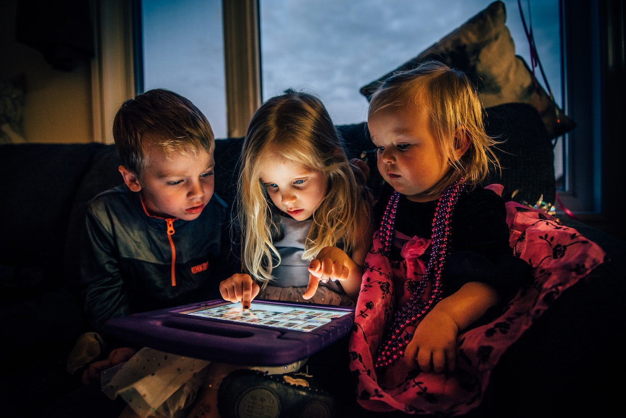 Why It's Important to Limit the Screen Time of Your Children