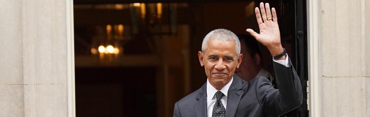  Barack Obama Engages in Informal Talks with Rishi Sunak during London Visit