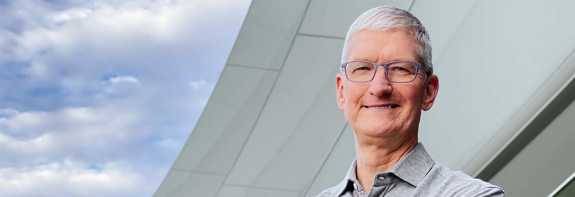From COO to CEO: Tim Cook's Leadership Journey at Apple