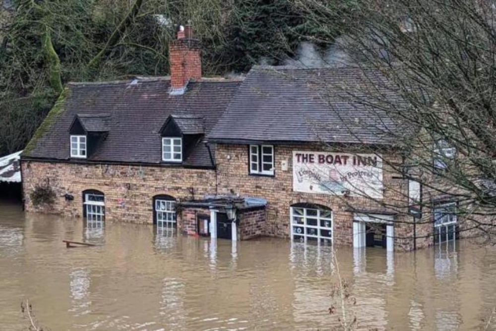 Rampant Flooding and Travel Disruption Hit UK Amidst Severe Weather