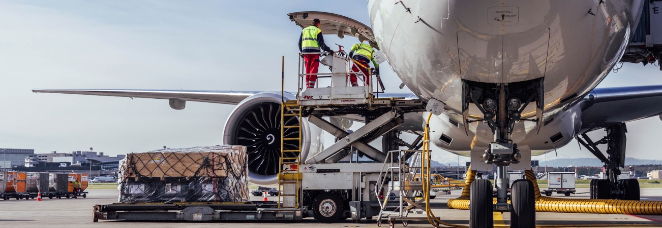 What are the Benefits of Using an Air Freight Forwarder? 