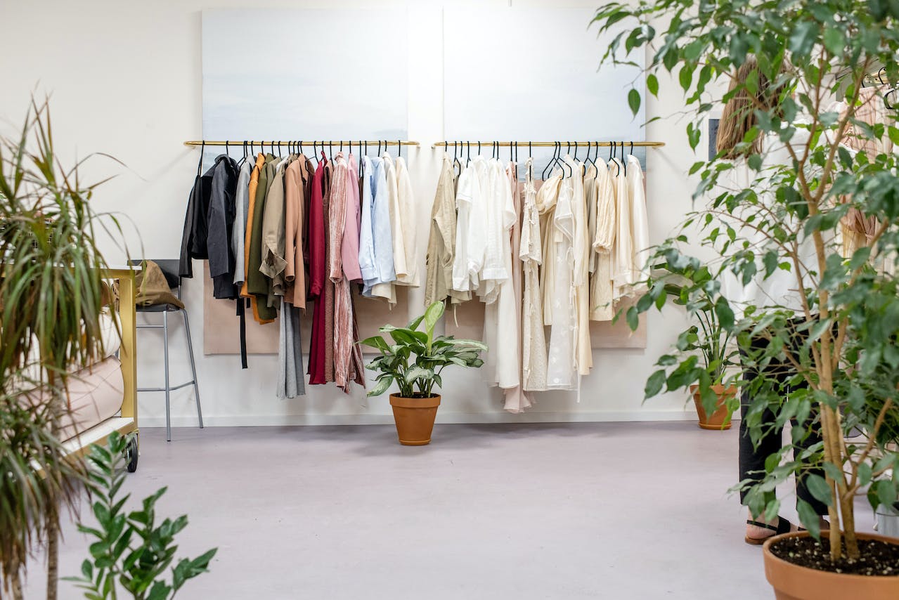 Hang Tag: A Remarkable Clothing Shopping Experience