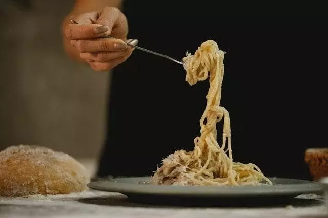 Making_Homemade_Spaghetti.jpeg