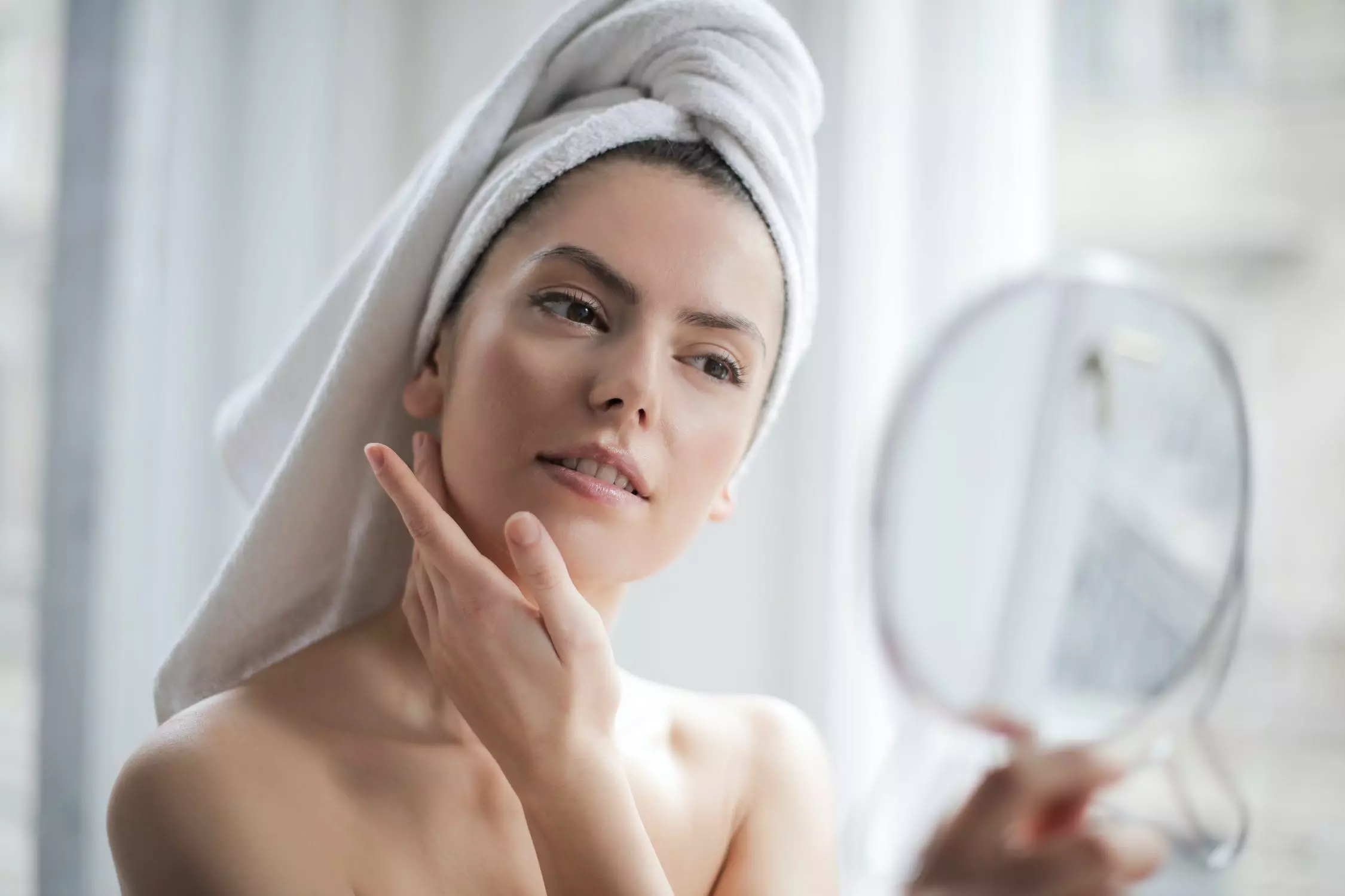 6 Tips To Keep Your Skin Younger and Healthier